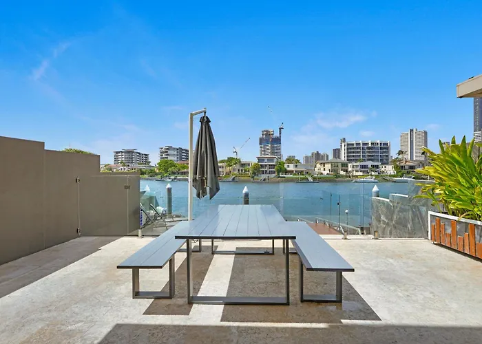3 M Luxury Waterfront Villa In Paradise Pets Welcome