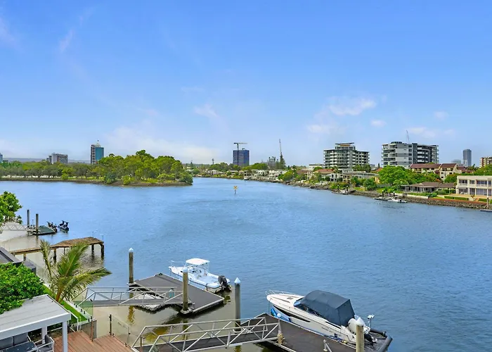 3 M Luxury Waterfront Villa In Paradise Pets Welcome